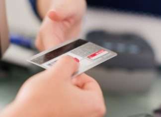 Банківська карта для дитини: переваги і функціонал