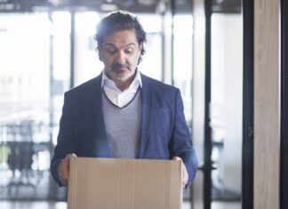 Вимушений вихід на пенсію: що це означає і що саме робити далі