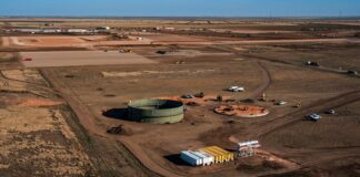 Lucros familiares do secretário de comércio com negócios de data center de IA