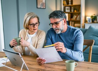 Чи достатньо ваших пенсійних заощаджень? 10 тривожних знаків, які потрібно знати