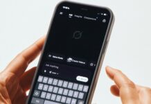 Bangkitnya Chatbot Partisan: Bagaimana AI Memicu Perang Budaya Amerika