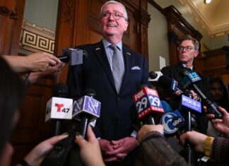 Нью-Джерсі забороняє телефони в школах відповідно до загальнонаціональної тенденції