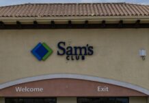 Покупки клубу шести Семів пенсіонери повинні зробити до весни 2026 року