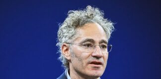 CEO da Palantir aborda as preocupações dos funcionários sobre contratos de ICE com transparência limitada
