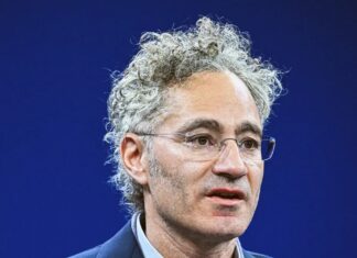 Генеральний директор Palantir вирішує занепокоєння працівників щодо контрактів ICE з обмеженою прозорістю