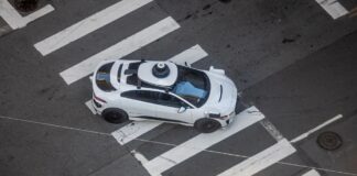 Ponto cego do ônibus escolar da Waymo: veículos autônomos lutam com segurança básica