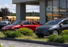 Електромобілі: Зростаюча перевага на тлі зростання цін на бензин