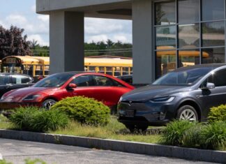 Електромобілі: Зростаюча перевага на тлі зростання цін на бензин