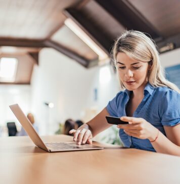 Розуміння Балансу Вашого Банківського Рахунку: Доступний vs. Поточний