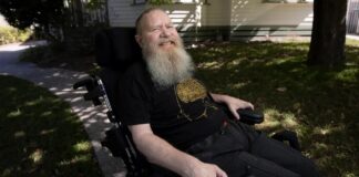 Pięć lat z implantem: rzeczywistość życia z neurointerfejsem