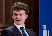 Former Government Insider Aids Right-Wing Fraud Investigations