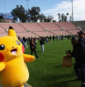 30 лет Pokémon: Полный гид по юбилейным коллаборациям и коллекционным товарам