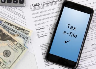 Стратегічне податкове планування: як мінімізувати виплати IRS на різних етапах життя