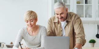 Cesta k 50: finanční pokyny a strategie pro dosažení stability