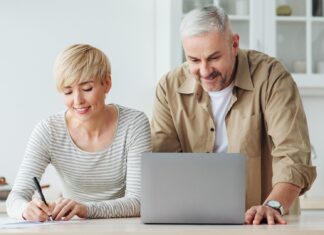 Шлях до 50 років: фінансові орієнтири та стратегії досягнення стабільності