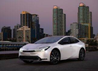 Toyota Prius 2026: найекономічніший вибір для пенсіонерів, які бажають скоротити витрати на пальне