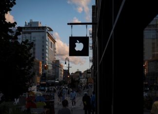 Apple снят с крючка: судья отклонил иск о защите детей