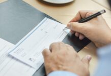 JPMorgan: Ви залишаєте свої гроші на столі (у прямому значенні цього слова)