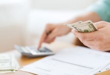 Пішов на пенсію у 62 роки: правда про життя на 2785 доларів на місяць
