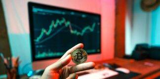 Jak investovat do kryptoměny s jasnější regulací a stabilními nástroji